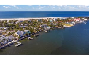 1035 BAY ESPLANADE, CLEARWATER BEACH, FL 33767 Sold 03/10/25