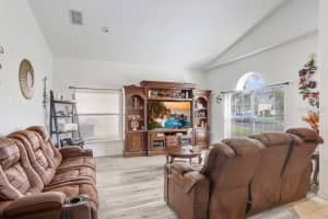 163 ANDALUSIA LOOP, DAVENPORT, FL 33837 - MLS#MFRTB8317538