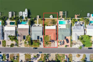 568 LILLIAN DRIVE, MADEIRA BEACH, FL 33708 Sold 12/06/24