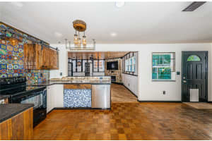 1126 60TH STREET, GULFPORT, FL 33707 Sold 01/30/25