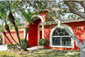 27542 SKY LAKE CIRCLE, WESLEY CHAPEL, FL 33544 - MLS#MFRTB8317727