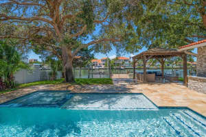 306 WINDWARD ISLAND, CLEARWATER BEACH, FL 33767 Sold 01/15/25