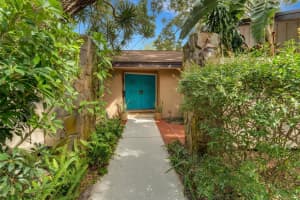 8227 33RD AVENUE, ST PETERSBURG, FL 33710 Sold 11/18/24