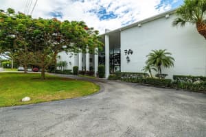 50 HARBOR VIEW LANE, LARGO, FL 33770 Sold 05/07/25