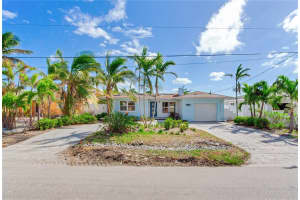 16341 REDINGTON DRIVE, REDINGTON BEACH, FL 33708 Sold 02/21/25