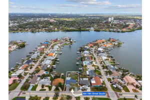 360 79TH STREET, SAINT PETERSBURG, FL 33707 Sold 03/07/25
