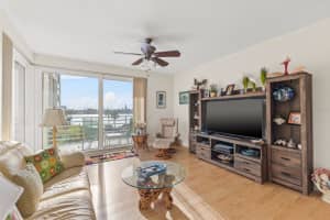 7974 SAILBOAT KEY BOULEVARD, SOUTH PASADENA, FL 33707 Sold 04/07/25