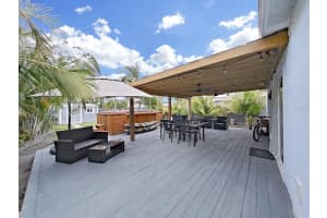 3712 OVERLOOK DRIVE, SAINT PETERSBURG, FL 33703 Sold 11/22/24