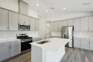 12577 OAK HILL WAY, PARRISH, FL 34219 Sold 01/31/25
