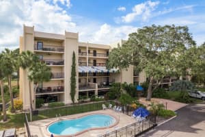 102 TARPON POINT, TARPON SPRINGS, FL 34689 Sold 11/27/24