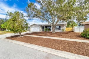 10889 HAMMOCK DR, LARGO, FL 33774 Sold 11/26/24