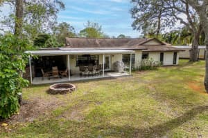 9956 PINE LAKE TRAIL, SAINT PETERSBURG, FL 33708 Sold 01/03/25