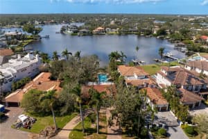 490 COFFEE POT RIVIERA NE, SAINT PETERSBURG, FL 33704 Sold 02/10/25
