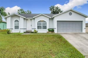 7713 Manor Dr, LAKELAND
