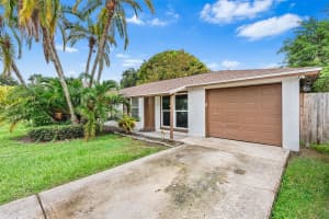 1005 GREENLEAF WAY, TARPON SPRINGS, FL 34689 Sold 03/27/25