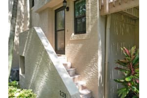239 LOS PRADOS DRIVE, SAFETY HARBOR, FL 34695 Sold 02/26/25