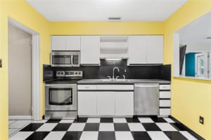 3845 IRIS STREET, SAINT PETERSBURG, FL 33703 Sold 02/13/25