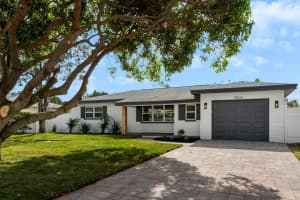 9836 52ND TERRACE, ST PETERSBURG, FL 33708 Sold 02/18/25