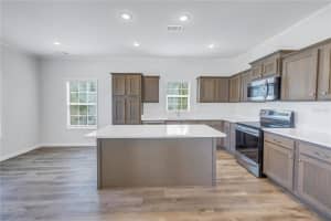 2121 28TH STREET, SAINT PETERSBURG, FL 33712 Sold 12/23/24