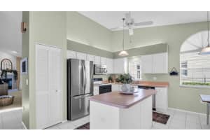 3865 DARSTON STREET, PALM HARBOR, FL 34685 Sold 01/31/25