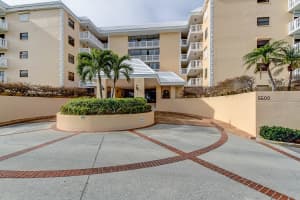 6600 SUNSET WAY WAY, ST PETE BEACH, FL 33706 Sold 01/17/25