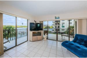 19531 GULF BOULEVARD, INDIAN SHORES, FL 33785 Sold 12/12/24