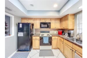 10354 CARROLLWOOD LANE, TAMPA, FL 33618 Sold 12/09/24