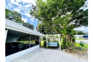 4649 MACEACHEN BOULEVARD, SARASOTA, FL 34233 - MLS#MFRTB8319287