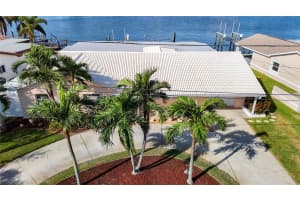 8143 CAUSEWAY BOULEVARD, SAINT PETERSBURG, FL 33707 Sold 01/31/25