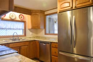 170 NEW ENGLAND AVENUE, PALM HARBOR, FL 34684 Sold 01/21/25