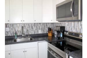 84 PINDO PALM STREET, LARGO, FL 33770 Sold 03/28/25
