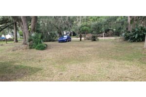 242 OAK HILL ROAD, LADY LAKE, FL 32159 - MLS#MFRTB8319760