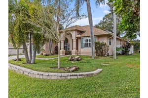 720 WOODMONT DRIVE, TARPON SPRINGS, FL 34689 Sold 01/27/25