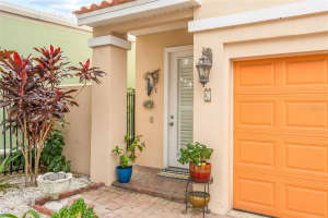 604 TAMPANIA AVENUE, TAMPA, FL 33609 Sold 04/01/25