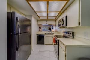 2725 COUNTRYSIDE BOULEVARD, CLEARWATER, FL 33761 Sold 12/23/24