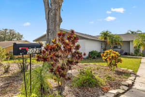 5029 SHEFFIELD ROAD, LAKELAND, FL 33813 Sold 05/01/25