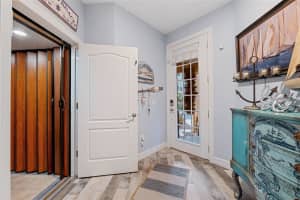 6422 MAYRA SHORES LANE, APOLLO BEACH, FL 33572 Sold 01/27/25