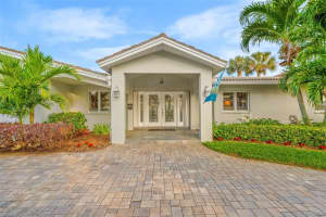 1920 HAWAII AVENUE, SAINT PETERSBURG, FL 33703 Sold 02/27/25