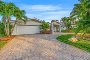 1920 HAWAII AVENUE, SAINT PETERSBURG, FL 33703 Sold 02/27/25