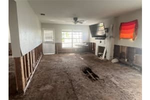 1757 NEW HAMPSHIRE AVENUE, SAINT PETERSBURG, FL 33703 - MLS#MFRTB8320520