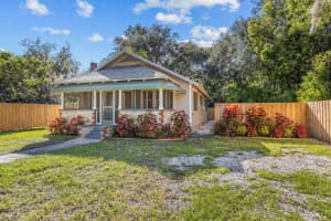 1916 2ND STREET, GAINESVILLE, FL 32609 Sold 04/18/25