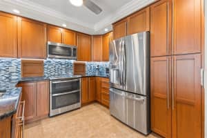 830 GULFVIEW BOULEVARD, CLEARWATER BEACH, FL 33767 Sold 01/03/25