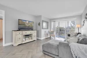 9000 COMMODORE DRIVE, SEMINOLE, FL 33776 - MLS#MFRTB8320575