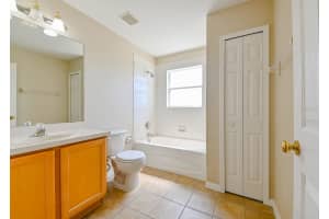 7715 CARRIAGE POINTE DRIVE, GIBSONTON, FL 33534 Sold 02/03/25