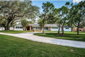 1835 KEENE ROAD, CLEARWATER, FL 33756 Sold 01/31/25