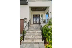 213 GARDENIA AVENUE, TAMPA, FL 33609 Sold 02/06/25