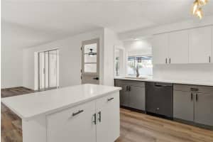 1934 PAR PLACE, SARASOTA, FL 34240 Sold 03/10/25