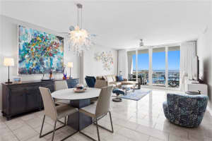 1325 SNELL ISLE BOULEVARD, ST PETERSBURG, FL 33704 Sold 02/20/25