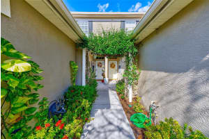 11103 WINDSOR PLACE CIRCLE, TAMPA, FL 33626 Sold 01/13/25