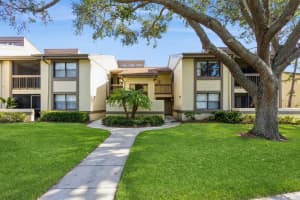 302 WOODLAKE WYNDE #3, OLDSMAR, FL 34677 Sold 01/28/25